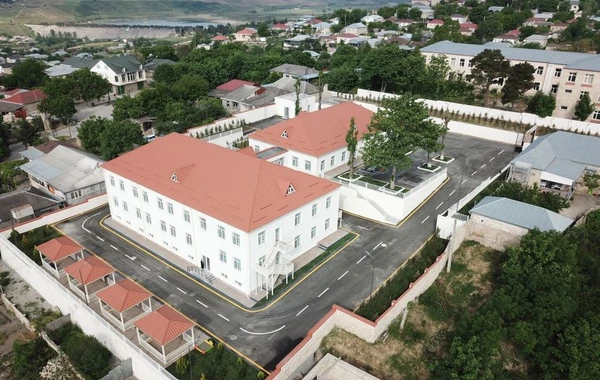 Президент и первая леди на открытии яслей-детского сада в Шамахе - ФОТО