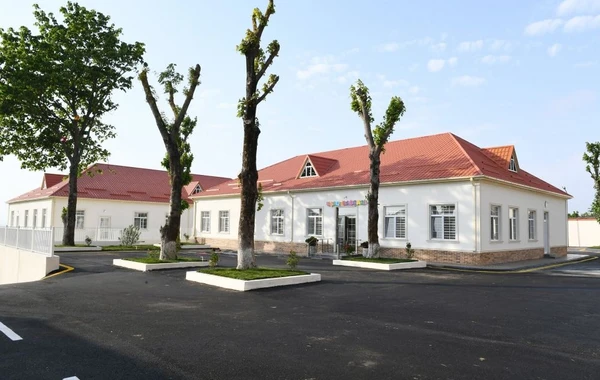 Президент и первая леди на открытии яслей-детского сада в Шамахе - ФОТО