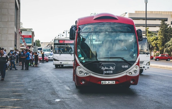 Koronavirusa yoluxan azərbaycanlı jurnalist: Avtobusda maskadan istifadə etmirdim