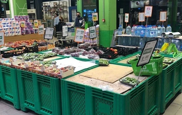 Həftəsonu qadağası veriləndən sonra marketlər - FOTO