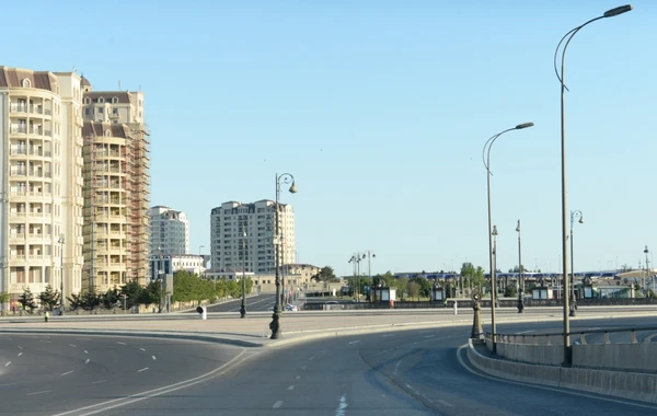 Sükuta qərq olan Bakıdan FOTOREPORTAJ