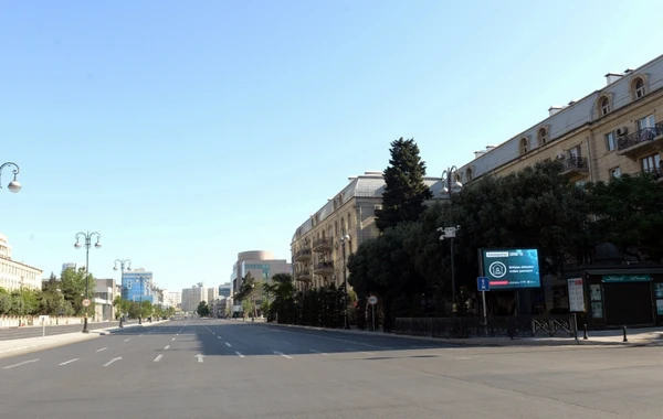 Sükuta qərq olan Bakıdan FOTOREPORTAJ