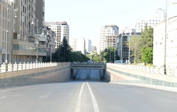 Sükuta qərq olan Bakıdan FOTOREPORTAJ