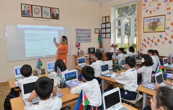 Rus bölməsi üzrə I sinfə qəbul üçün onlayn müsahibələrə start verilib - FOTO