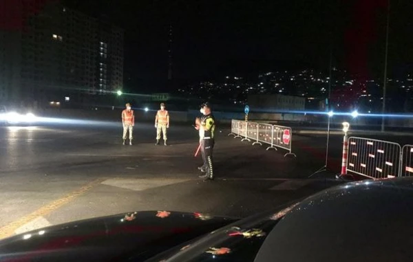 Bakıda sərt karantin rejiminin ilk gecəsi - FOTO