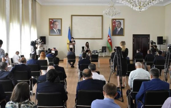 В Киеве прошла научно-практическая конференция под названием "Мы все –азербайджанцы!" - ФОТО/ ВИДЕО