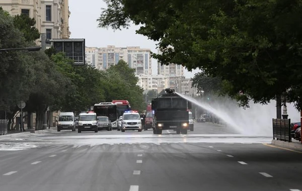 Улицы столицы вновь продезинфицированы - ФОТО