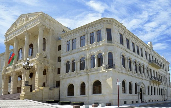Məmur həbsləri ilə bağlı RƏSMİ MƏLUMAT
