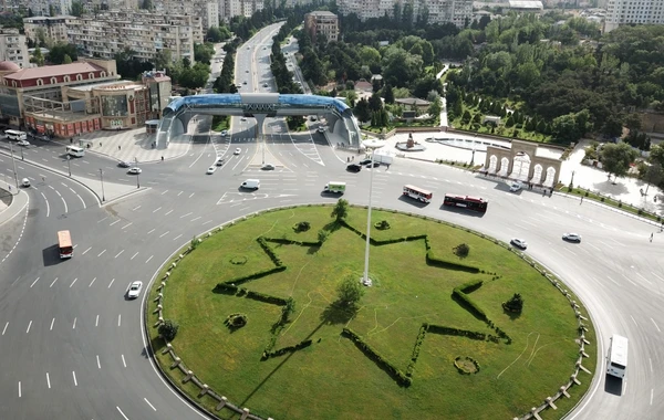 Ильхам Алиев на открытии наземного перехода в Баку - ФОТО