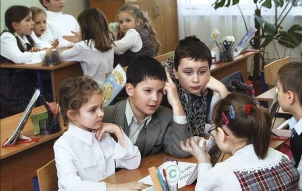 Orta məktəblərdə şagird sıxlığı ilə bağlı normalar təsdiqləndi - RƏSMİ