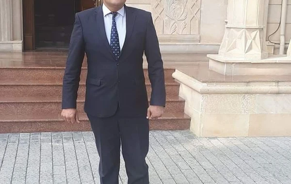 Azərbaycanda məmur qəfil öldü - FOTO