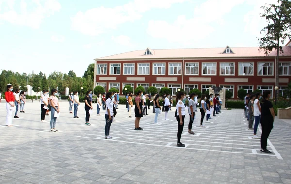 Bu gün keçirilən imtahanlarda qayda pozuntusu olmayıb - FOTO