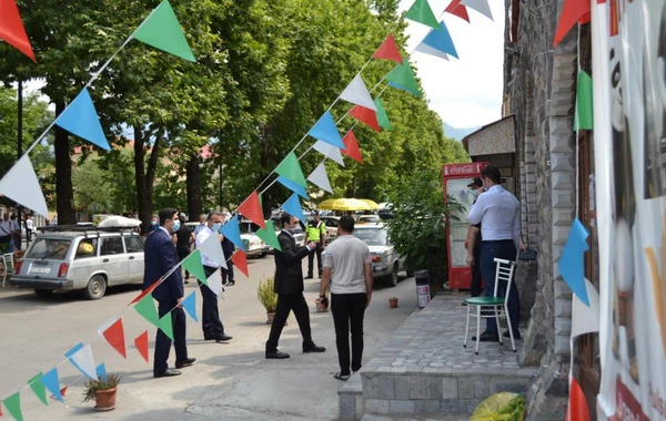 İsmayıllının dövlət strukturlarının rəhbərləri küçələrdə reyd keçirib - FOTO