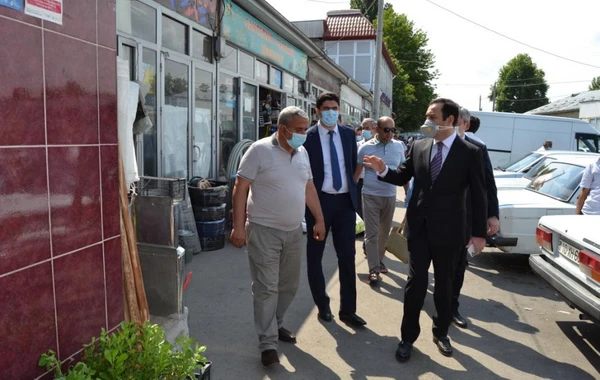 İsmayıllının dövlət strukturlarının rəhbərləri küçələrdə reyd keçirib - FOTO