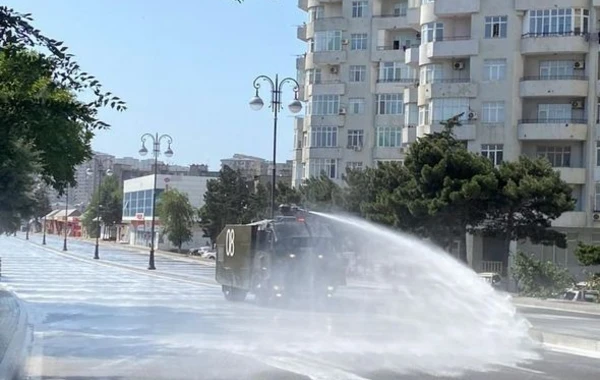 В Баку провели очередную масштабную дезинфекцию - ВИДЕО