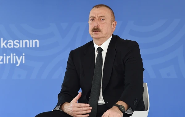Президент и первая леди на открытии госпиталя модульного типа в Баку - ВИДЕО