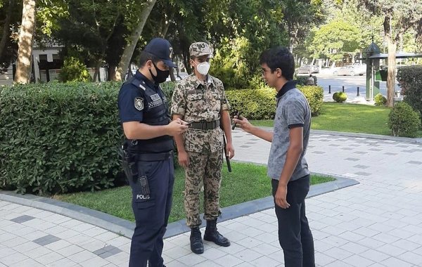 Bakı polisi reyd keçirir - FOTO