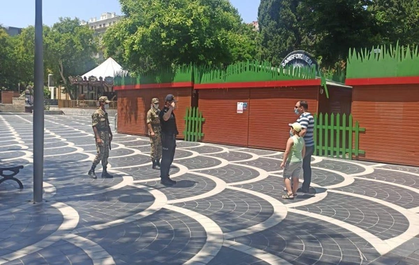 Bakı polisi reyd keçirir - FOTO