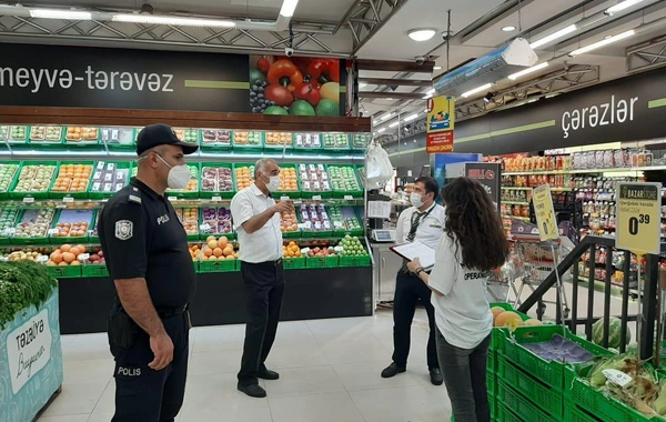 Bakı polisi reyd keçirir - FOTO