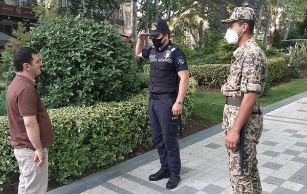 Bakı polisi reyd keçirir - FOTO