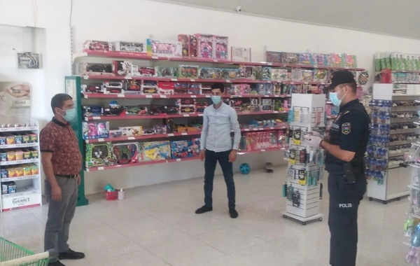 Bakı polisi reyd keçirir - FOTO