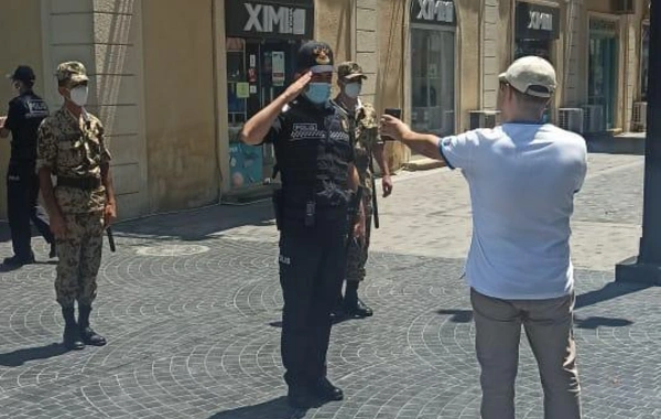 Bakı polisi reyd keçirir - FOTO