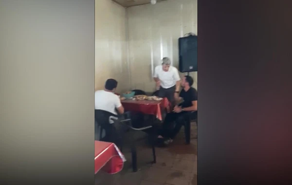 В Баку выявлено нарушившее карантинный режим кафе - ФОТО\ВИДЕО