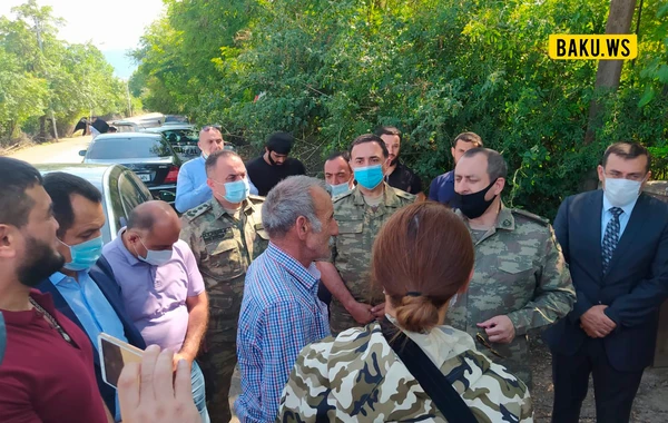 Adil Əliyev: "Bu camaatın qəhrəmanlığına qibtə edirəm" - FOTO
