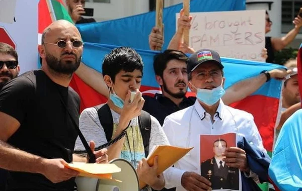 Ermənistanın ABŞ-dakı səfirliyi önündə etiraz aksiyası keçirilib - FOTO