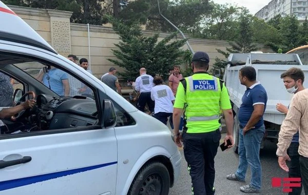 Biləcəridə yük avtomobilləri toqquşub, xəsarət alanlar var - FOTO