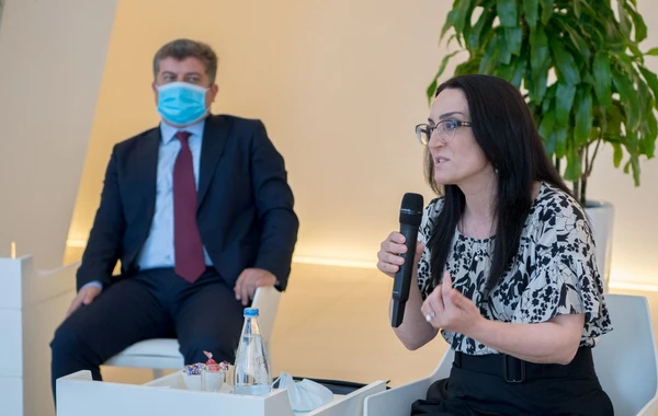 Prezidentin köməkçisi bir sıra ziyalı və ictimai xadimlərlə görüşüb - FOTO