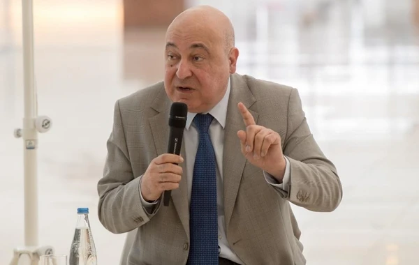Помощник президента встретился с рядом общественных деятелей и интеллигенции - ФОТО
