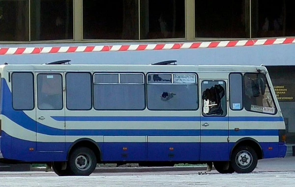 Ukraynada sərnişinlə dolu avtobusu girov götürən terrorçu saxlanılıb