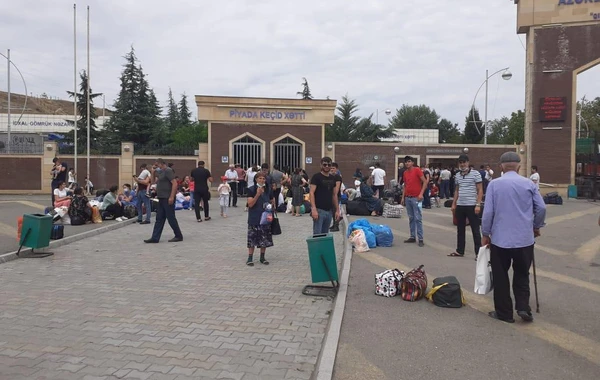 Gürcüstan azərbaycanlı vətəndaşlarını ölkəyə buraxmır - FOTO