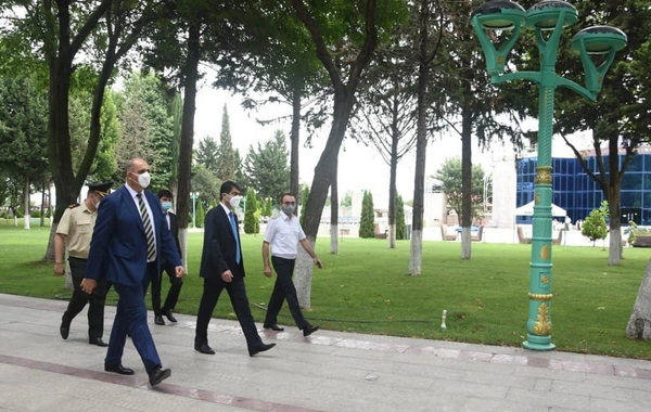 İcra başçısı koronavirusa qarşı reydlərdə iştirak etdi - FOTO