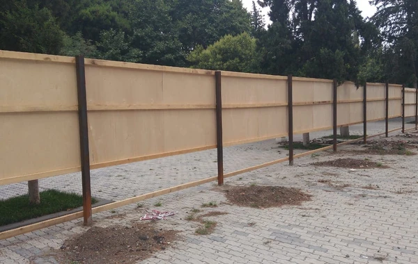 Qəmbər Hüseyinlinin qəbirüstü abidəsi niyə çəpərə alınıb? - FOTO