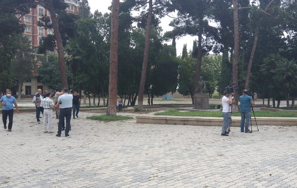 Qəmbər Hüseyinlinin qəbirüstü abidəsi niyə çəpərə alınıb? - FOTO