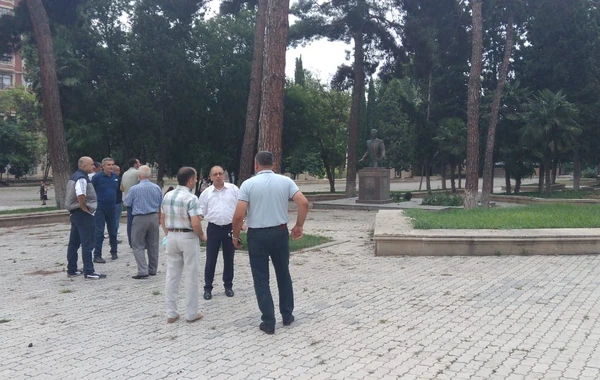 Qəmbər Hüseyinlinin qəbirüstü abidəsi niyə çəpərə alınıb? - FOTO
