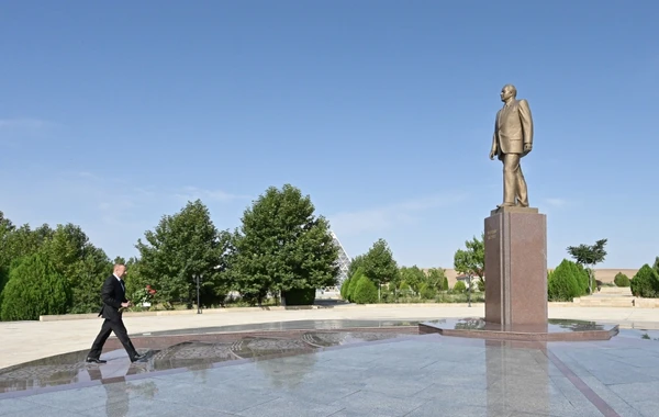 Prezident İlham Əliyev Qobustan rayonuna səfərə gəlib - FOTO