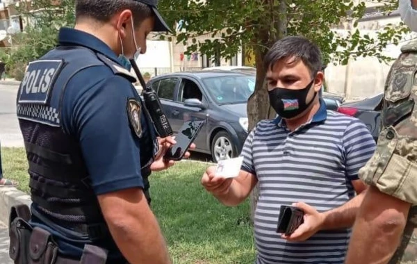 Bakı polisi karantin rejiminin qaydalarını pozan şəxsləri cərimələdi - VİDEO
