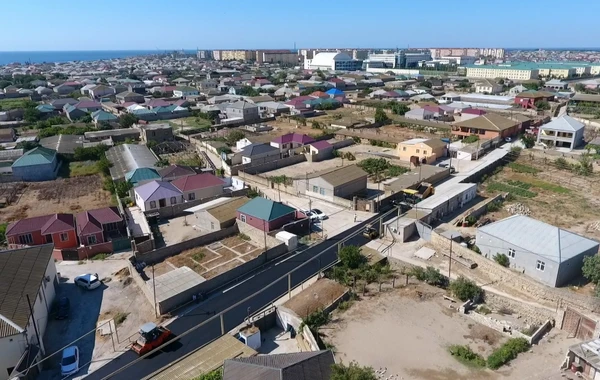 Suraxanıda 18 kilometr yol yenidən qurulur - FOTO