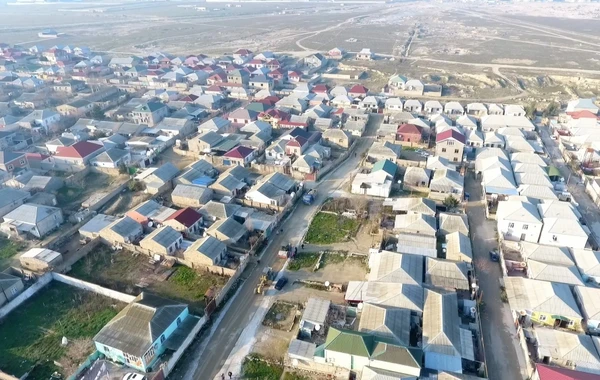 Suraxanıda 18 kilometr yol yenidən qurulur - FOTO