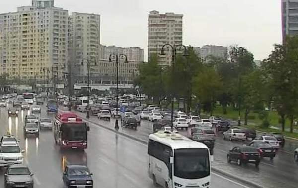 Bu yollarda tıxac var: Avtobuslar gecikir - FOTO