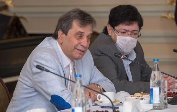 Bir qrup tanınmış mədəniyyət və incəsənət xadimi ilə görüş keçirilib - FOTO