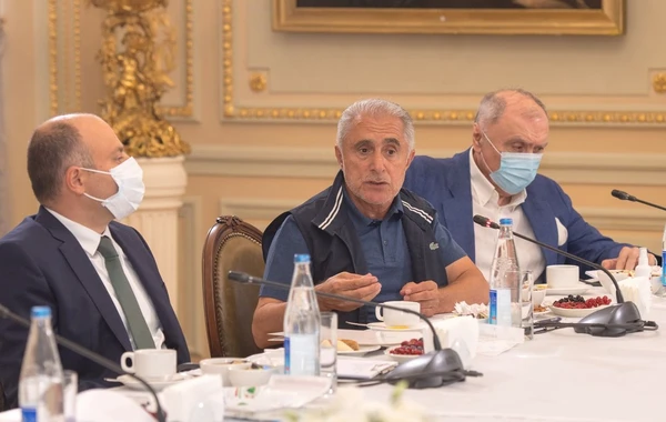 Bir qrup tanınmış mədəniyyət və incəsənət xadimi ilə görüş keçirilib - FOTO