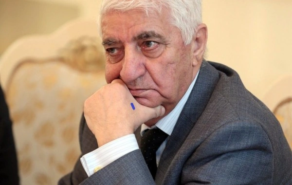 Prezident Fikrət Qocanı “İstiqlal” ordeni ilə təltif etdi - SƏRƏNCAM