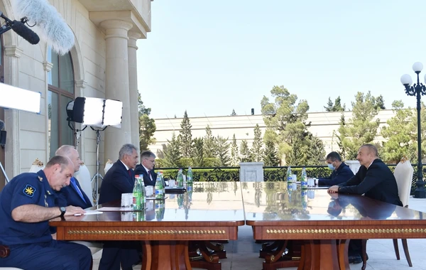 İlham Əliyev Rusiyanın Müdafiə nazirinin başçılıq etdiyi nümayəndə heyətini qəbul edib - FOTO