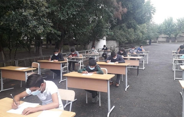 Azərbaycanda ilk dəfə - Açıq havada imtahan - FOTO