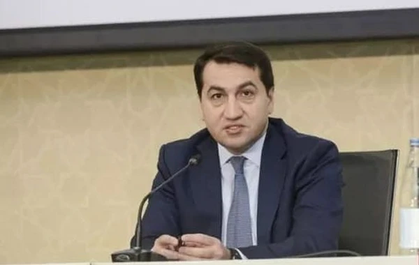 Prezidentin köməkçisi Hikmət Hacıyev 74 QHT rəhbəri ilə onlayn görüş keçirib