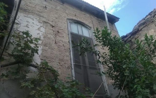 Bakıxanovun evi uçmaq üzrədir - FOTO